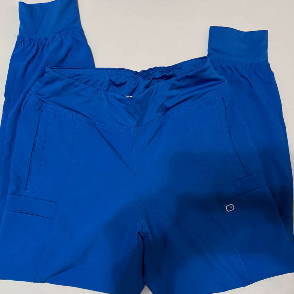 Wonder wink scrub pants -petite